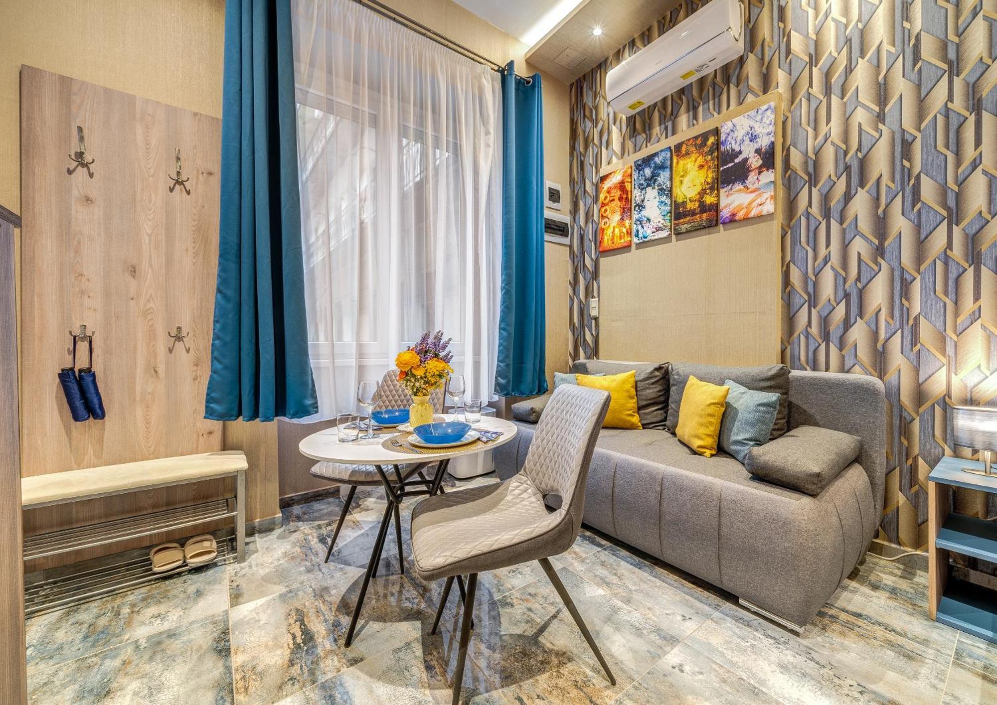 Budapest Magic Blue In Downtown Екстериор снимка