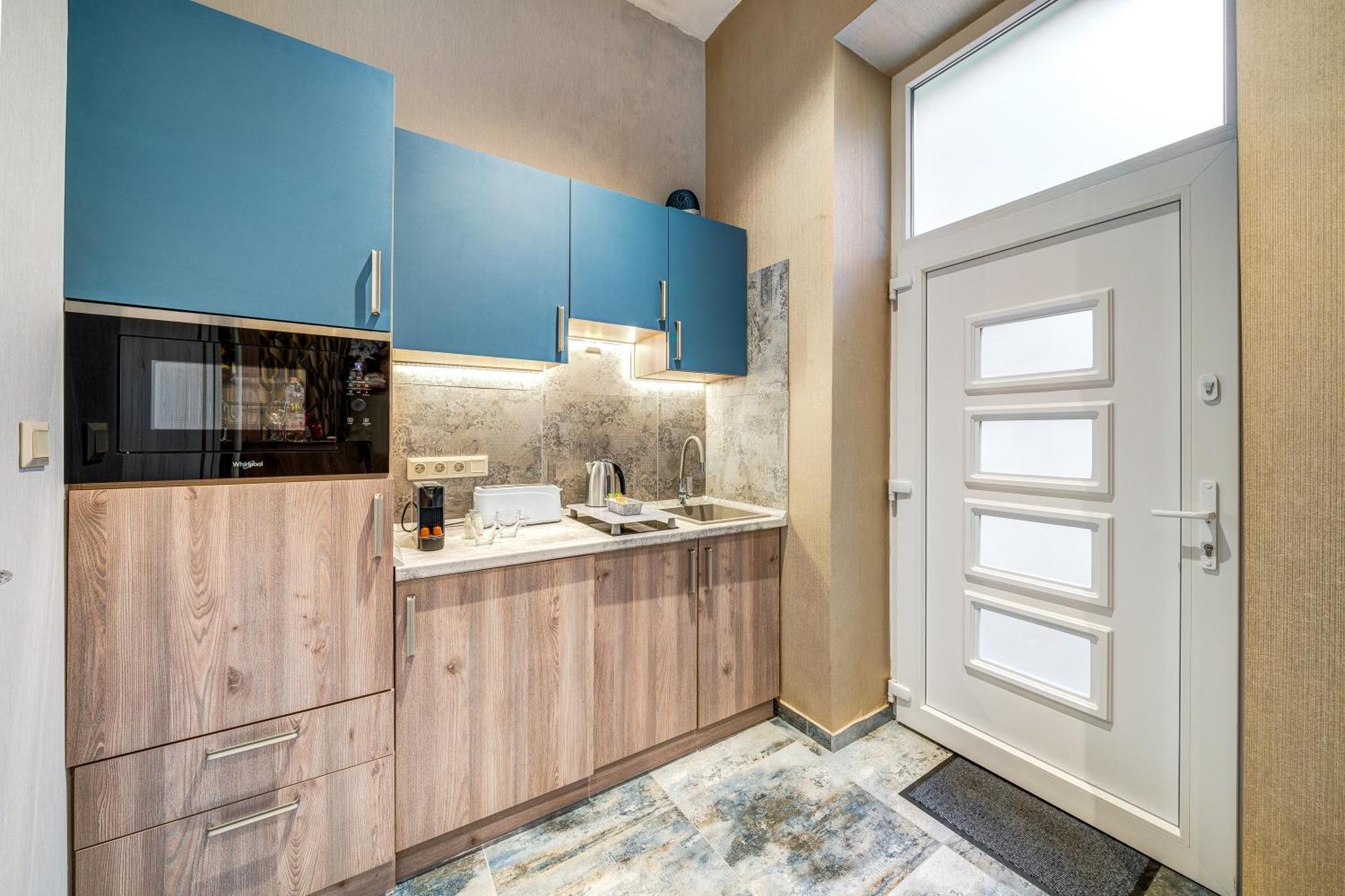 Budapest Magic Blue In Downtown Екстериор снимка